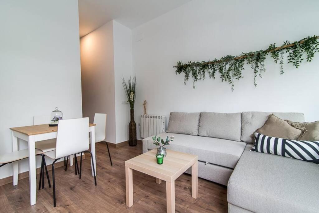 #15Pin-1 Apartamento De Un Dormitorio En Tetuan Madrid Ngoại thất bức ảnh