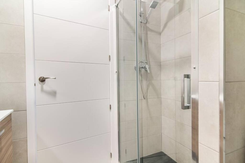 #15Pin-1 Apartamento De Un Dormitorio En Tetuan Madrid Ngoại thất bức ảnh